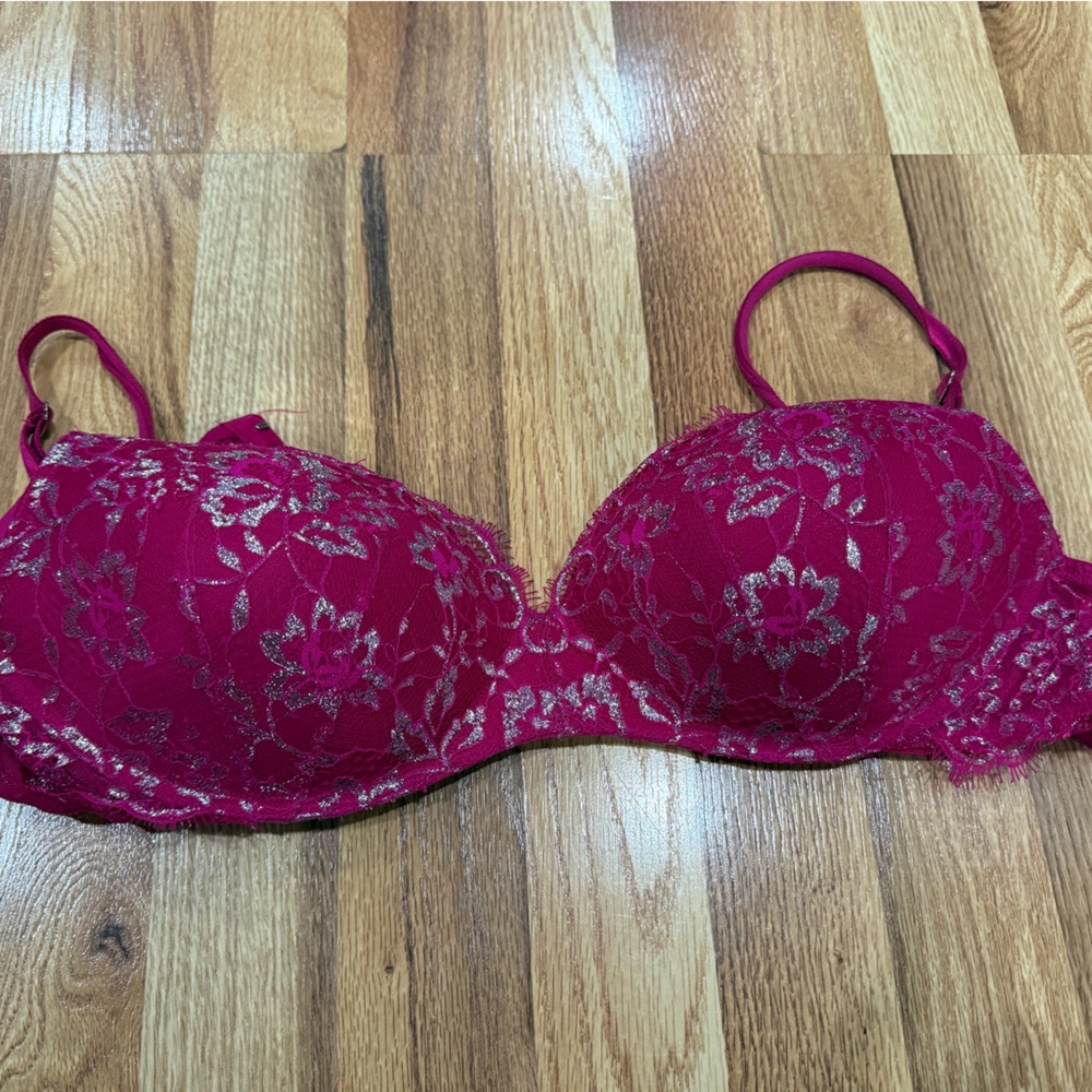 Victoria's Secret Floral Lace Bra in Deep Pink